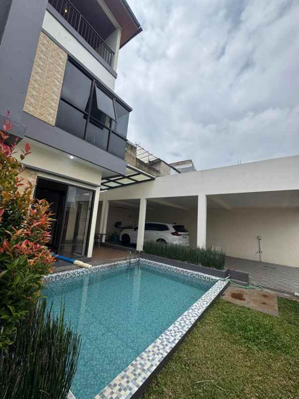 rumah rasa villa mewah lembang bandung