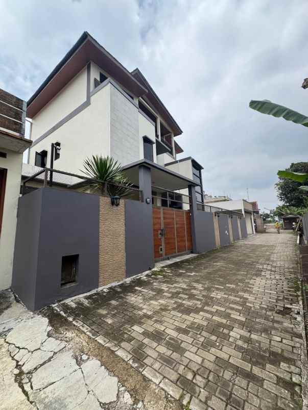 rumah rasa villa mewah lembang bandung
