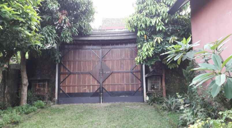 rumah semi furnished 3 menit dari villa bogor indah