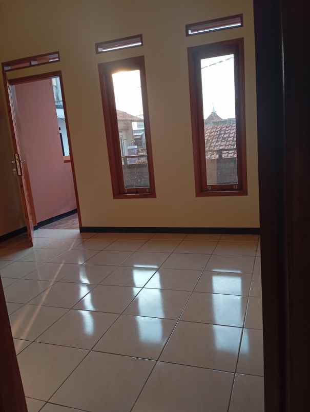 rumah sewa baru di gang sari wangi siap huni