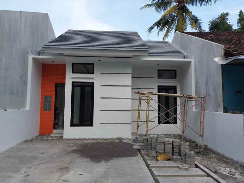 rumah siap huni 400 jutaan dekat kampus umy