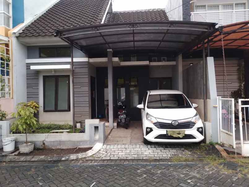 rumah siap huni di karanglo indah malang