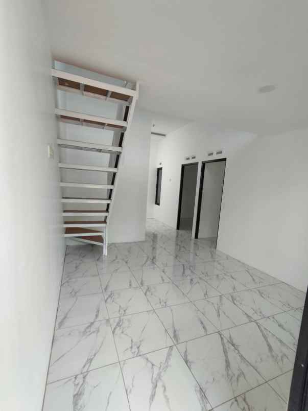 rumah siap huni di setu bekasi