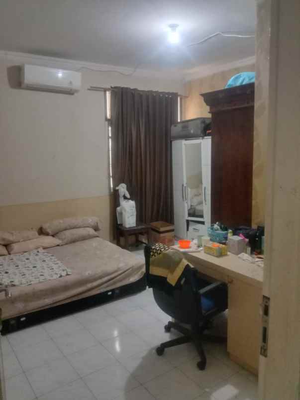 rumah siap huni jakarta barat