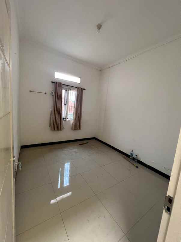 rumah siap huni mepet bintaro