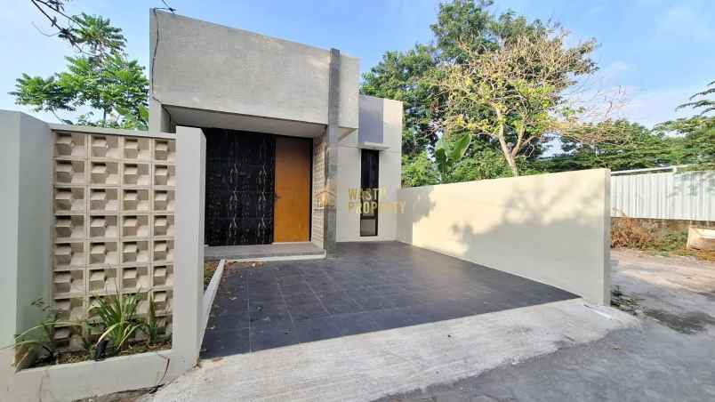 rumah siap huni minimalis modern dekat sd model sleman