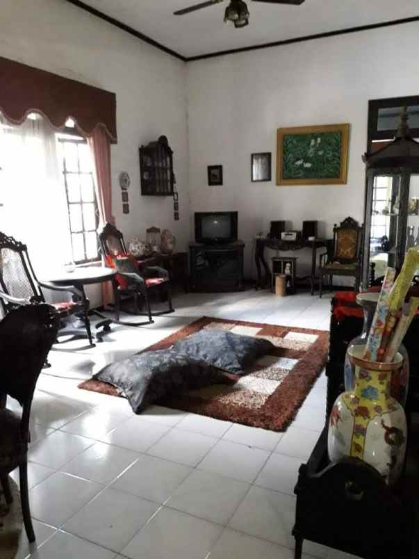 rumah strategis pojok siap huni jemursari surabaya