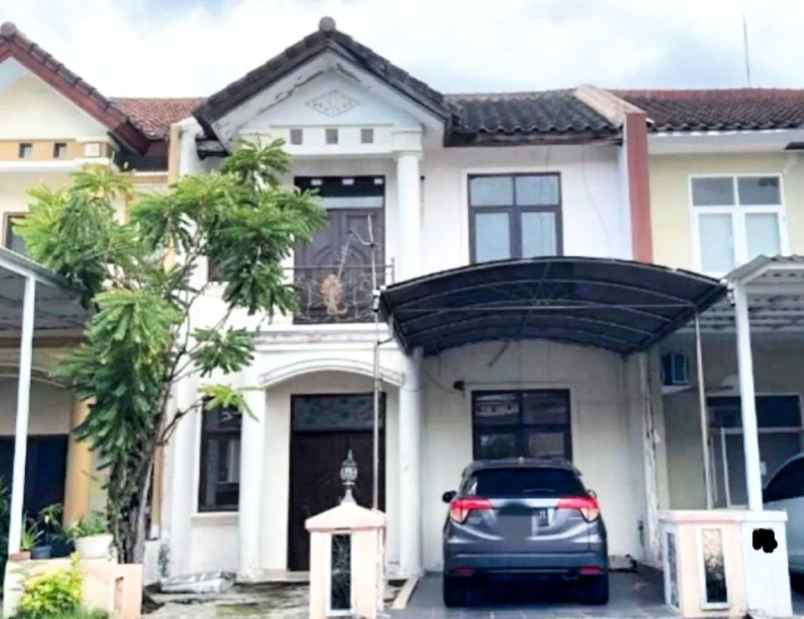 rumah strategis siap huni di pakuwon city surabaya