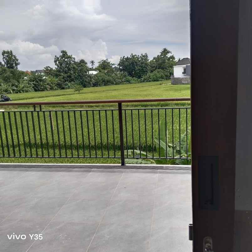 rumah style villa lokasi strategis di area badung bali