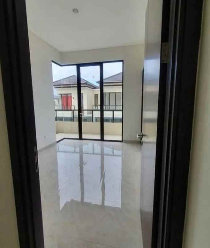 rumah take over murah di lavon swancity tangerang