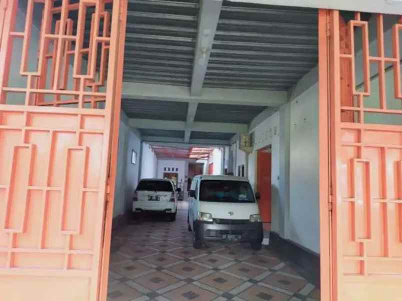 rumah toko gudang pinggir jl kaliurang km 9 gito gati