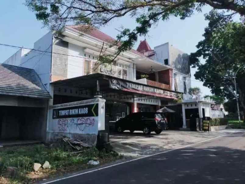 rumah toko gudang pinggir jl kaliurang km 9 gito gati