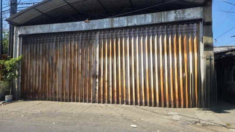 rumah usaha kutisari utara strategis