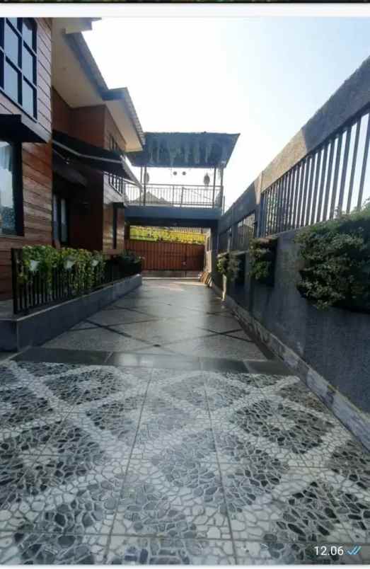 rumah villa coklat mewah full furnish di ciparay