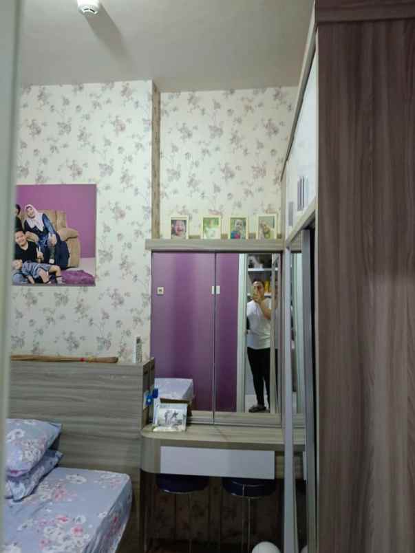sewa apartemen 2 kamar furnish di green pramuka city