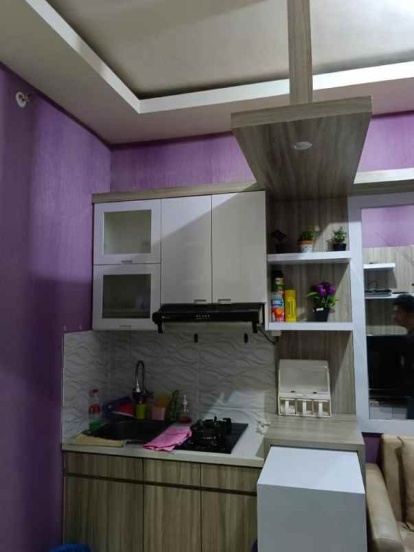 sewa apartemen 2 kamar furnish di green pramuka city