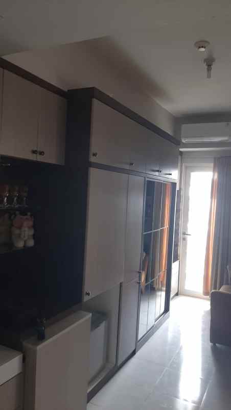 sewa apartemen furnished scientia serpong