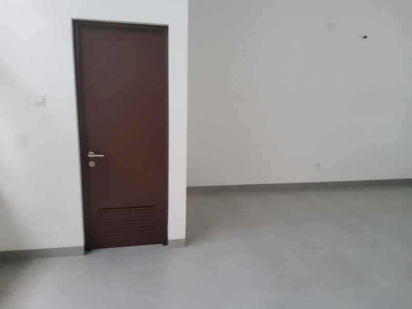sewa rukan marina bay kawasan komersial di pik 2