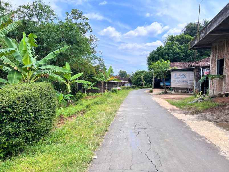 tanah pekarangan dekat sungai kerjo karanganyar