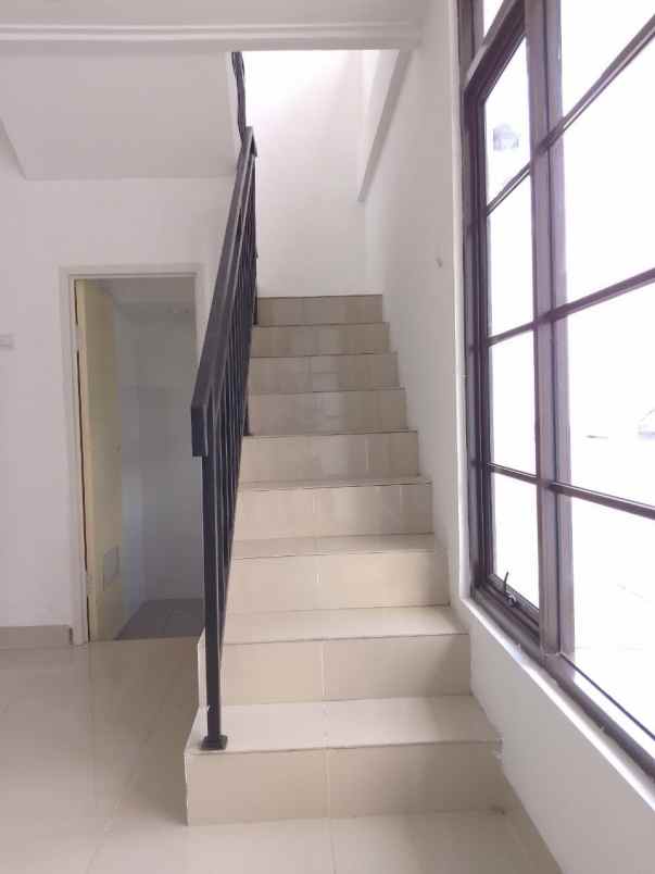 tanpa dp rumah jatihandap dekat gasibu gedung sate