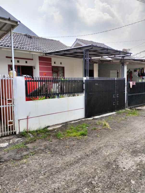 termurah rumah komplek bukit sariwangi 10 menit polban