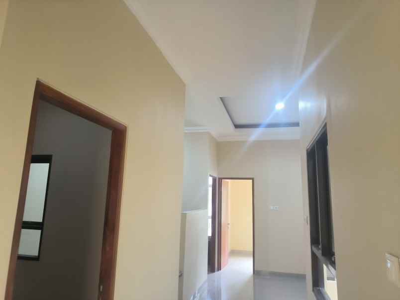 town house cipayung jakarta timur