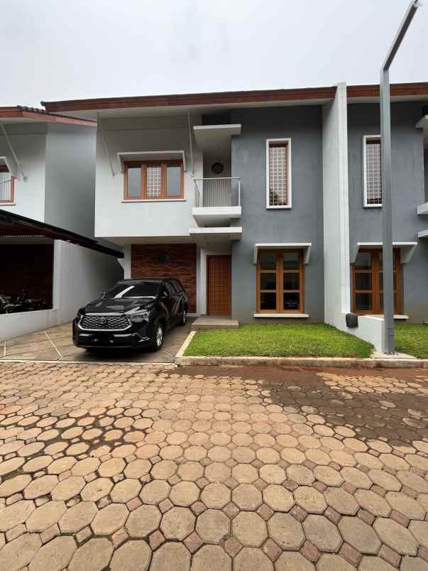 townhouse mewah 2 lantai di jagakarsa jakarta selatan