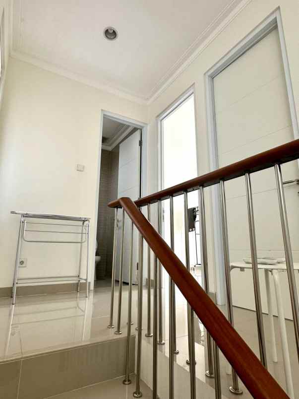 turun harga dijual rumah di komplek citra gran