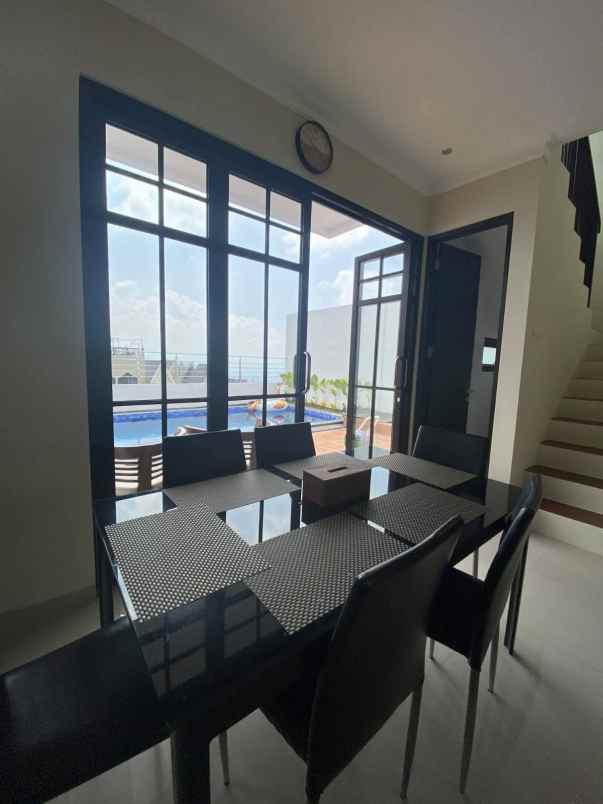 villa kota batu jawa timur