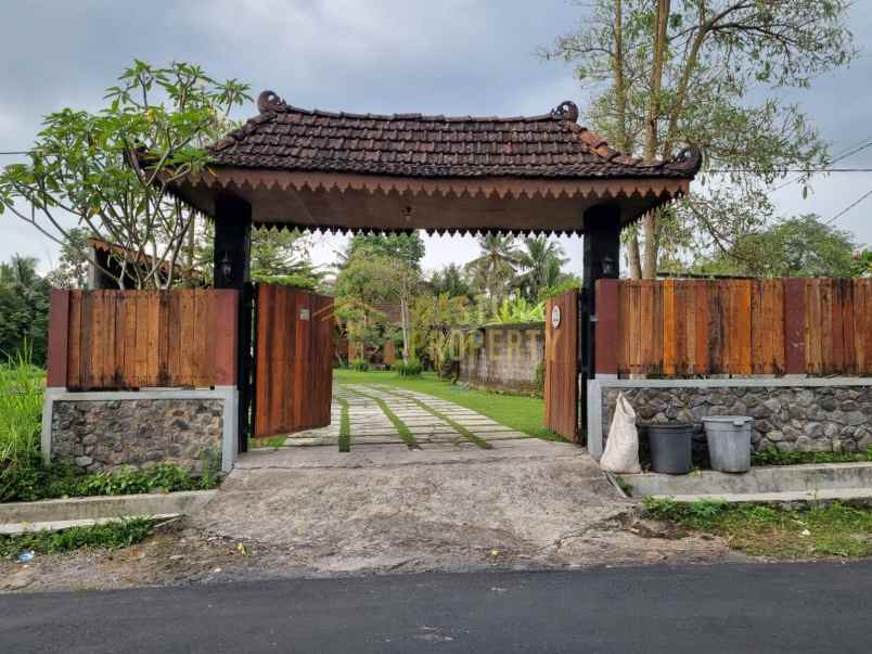 villa luas harga murah dijual cepat dekat ledok sambi