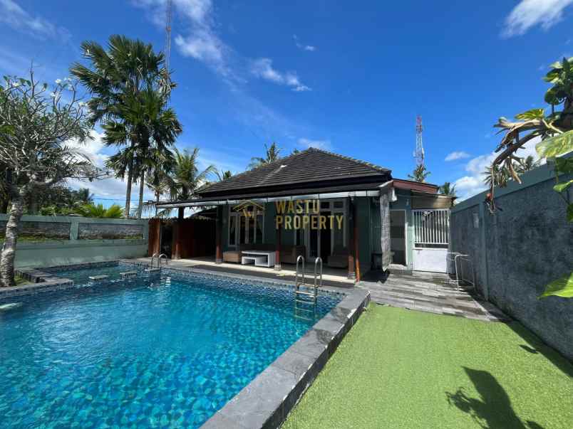 villa modern tanah luas view cantik di jakal km 10