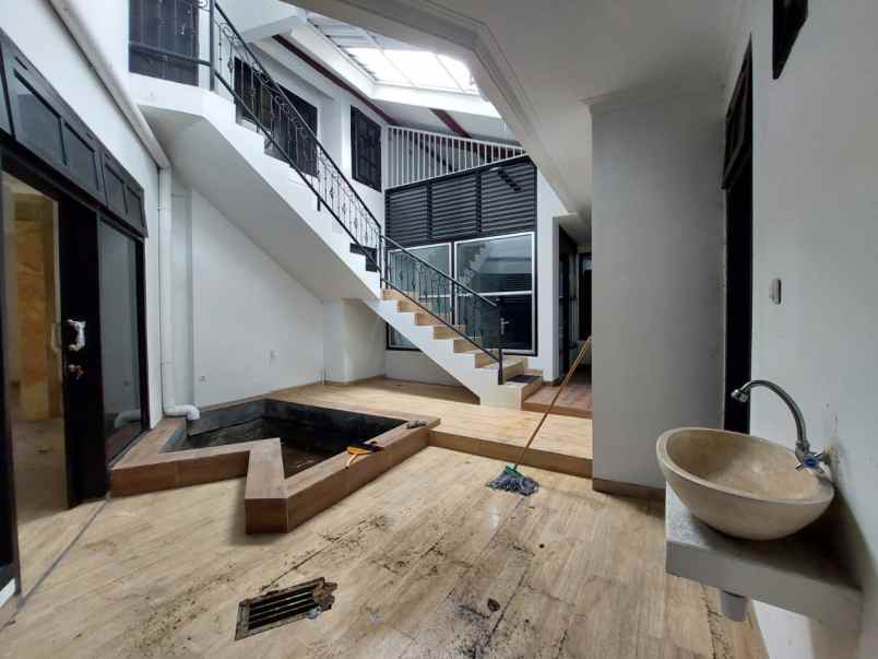 villa murah di pusat kota jogja 10kt tepi jalan besar