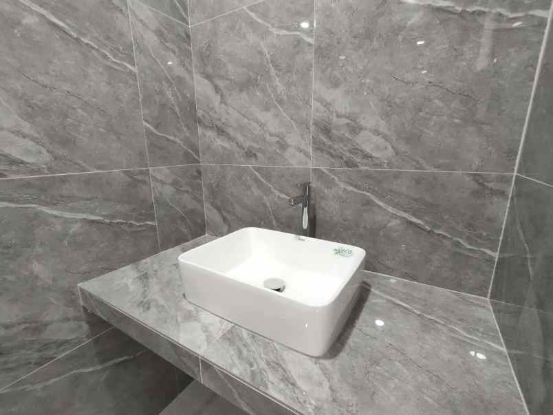 best price rumah baru siap huni di jatinegara timur