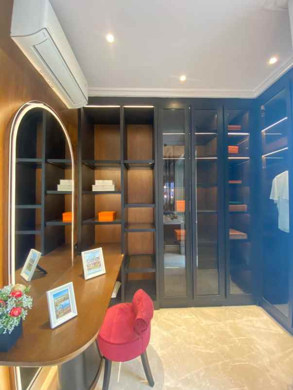 citra lake villa rumah mewah 13 m jakarta barat