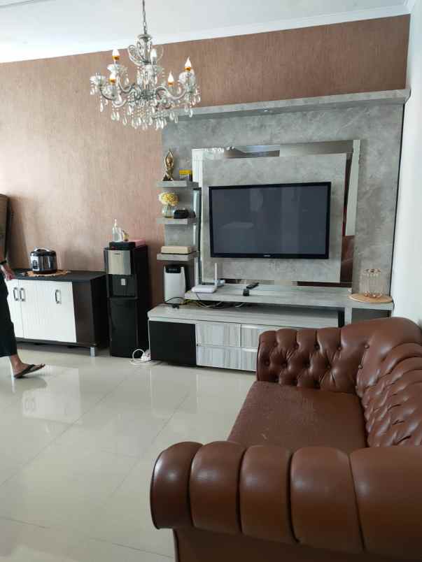 di sewa apartemen sudirman park