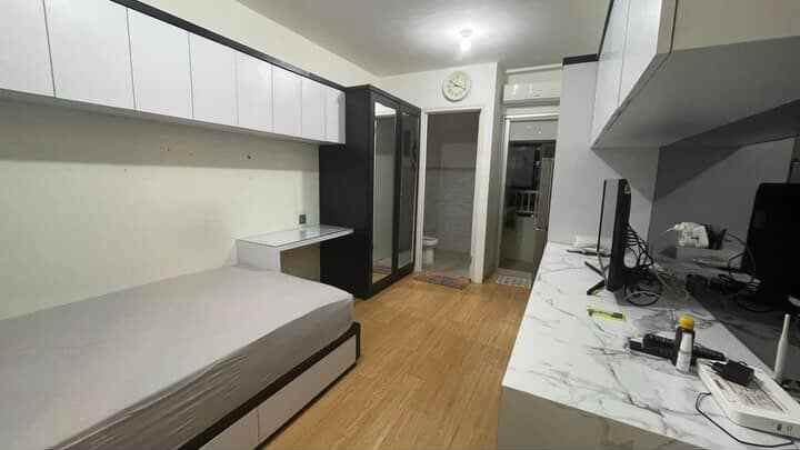 dijual apartemen educity stanford jalan