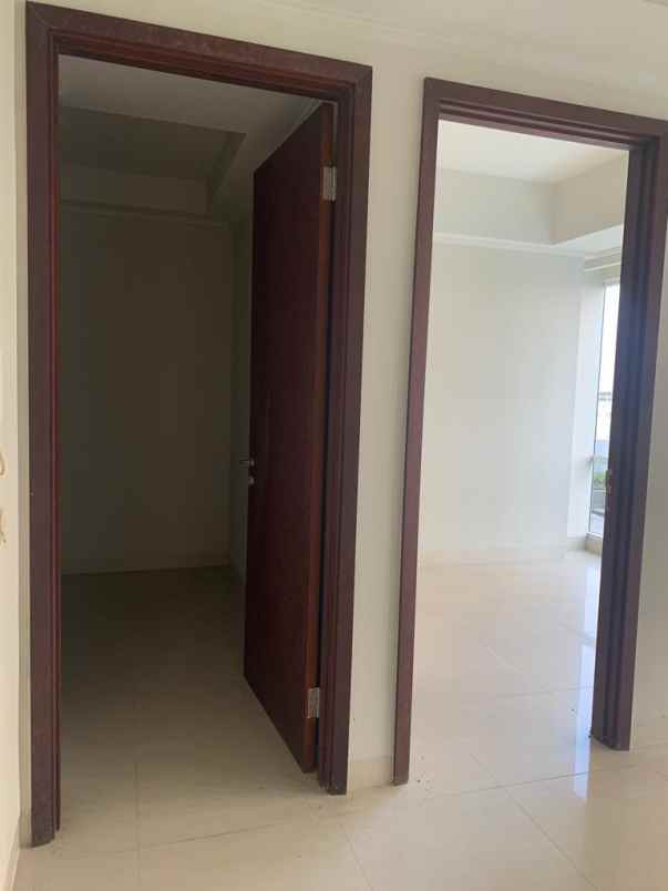 dijual apartemen green sedayu harga di bawah pasaran