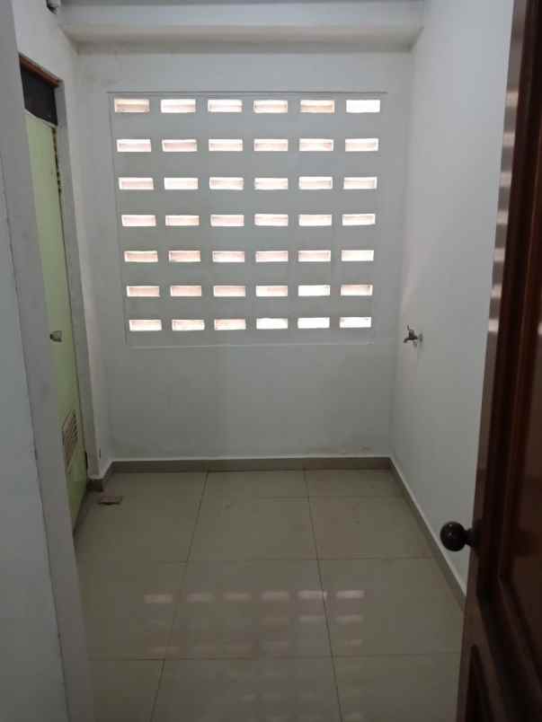 dijual apartment taman kemayoran condominium kt 2 1