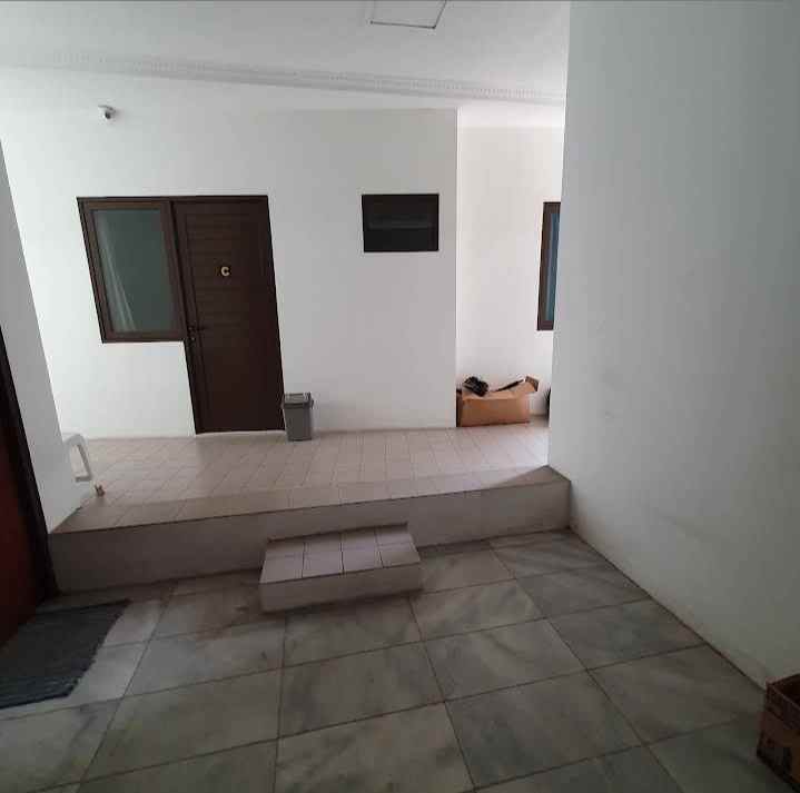 dijual beserta bangunan dibawah njop