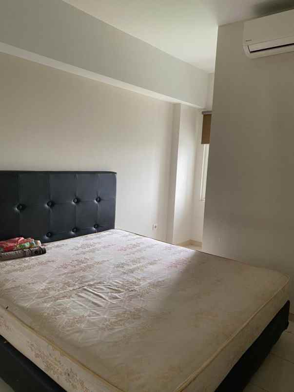 dijual cepat nego 1 unit apartemen spring lake