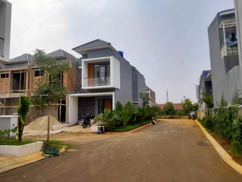 dijual cepat rumah 2 lantai di pamulang