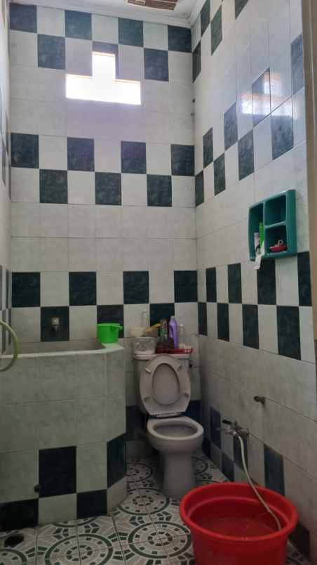 dijual cepat rumah di barata jaya surabaya pusat