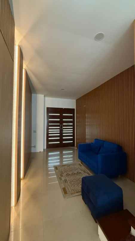 dijual dan disewakan rumah raffles hills cibubur