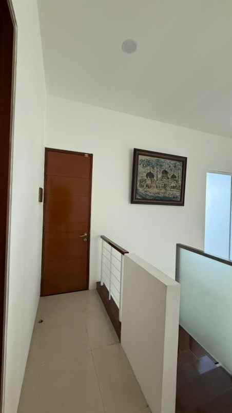dijual dan disewakan rumah raffles hills cibubur