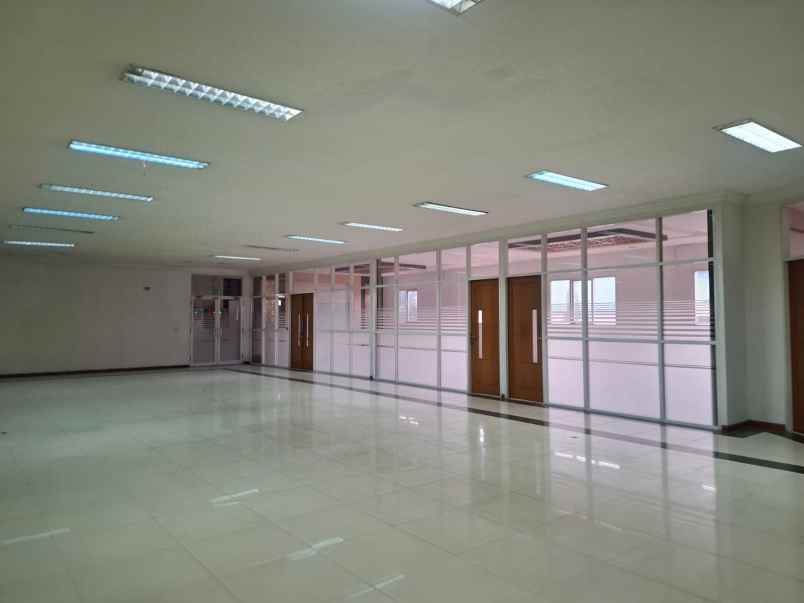 dijual disewa gudang di kawasan industri pulogadung