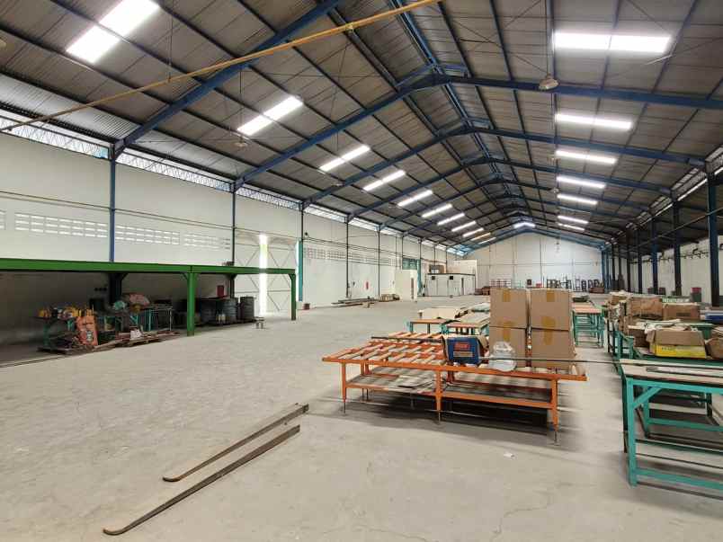 dijual gudang di margomulyo surabaya