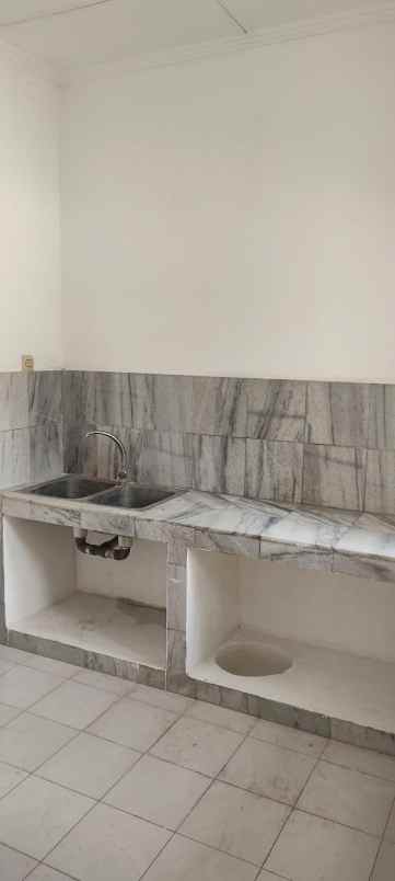 dijual harga bawah njop rumah cipaku bandung utara