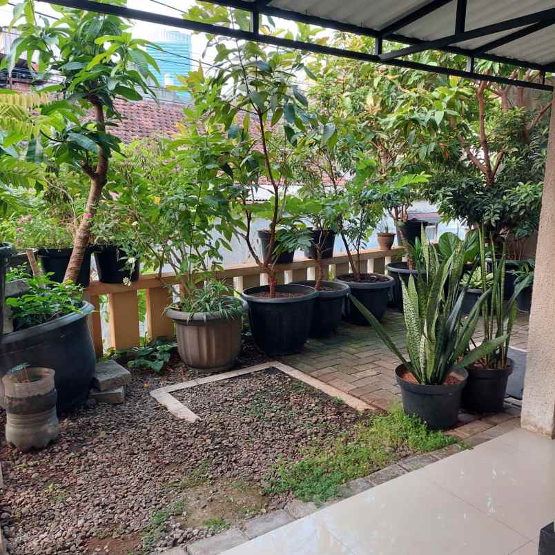 dijual kost jl bangka