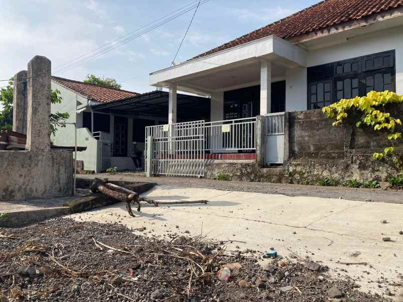 dijual kost jl umbulmartani ngemplak