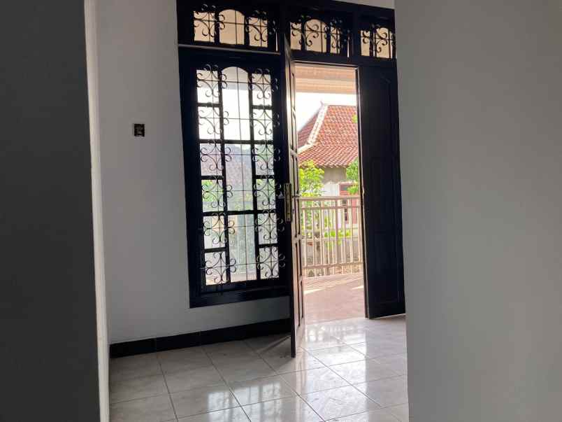 dijual kost jl umbulmartani ngemplak